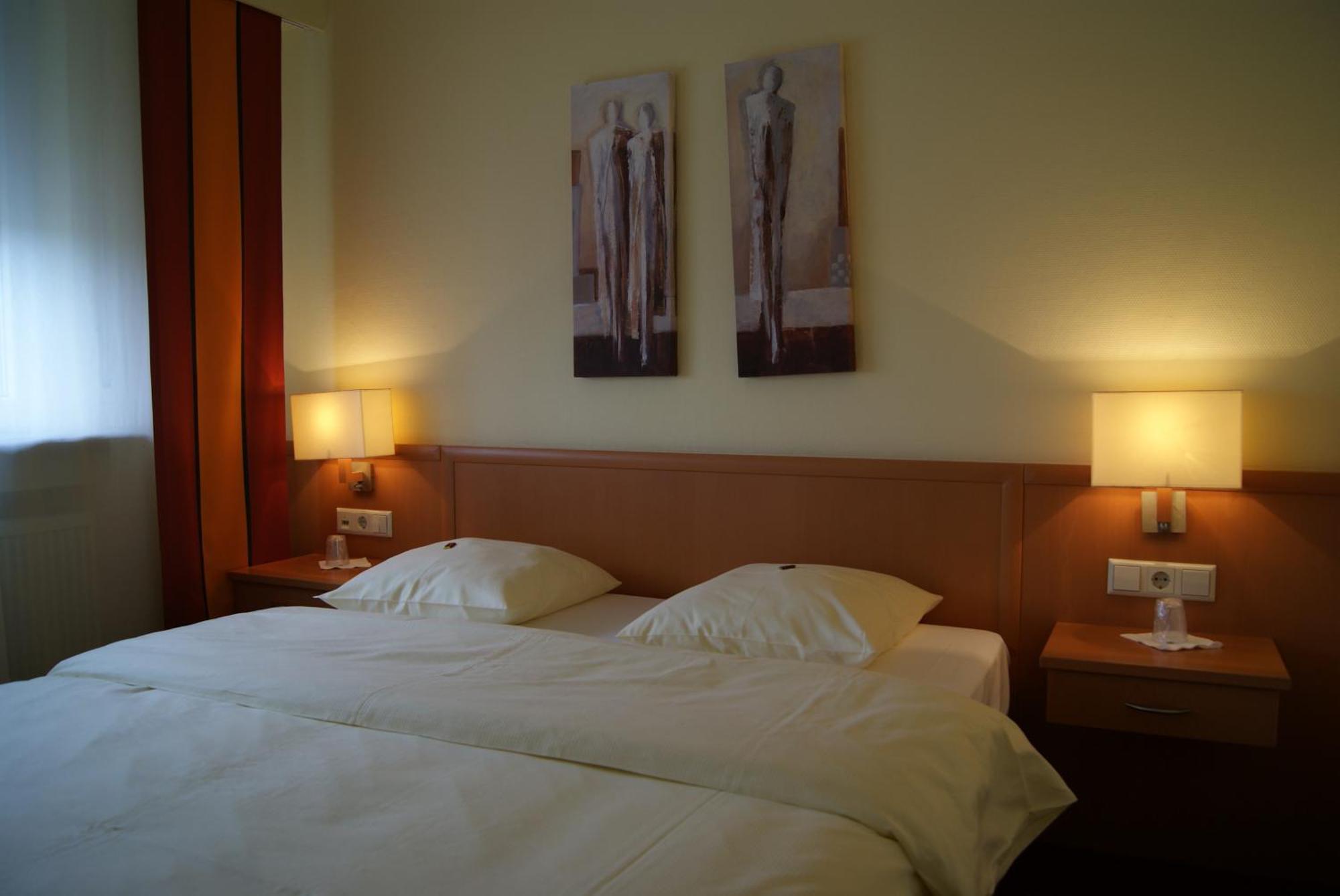 Logis Hotel Acacia Esch-sur-Alzette Eksteriør bilde