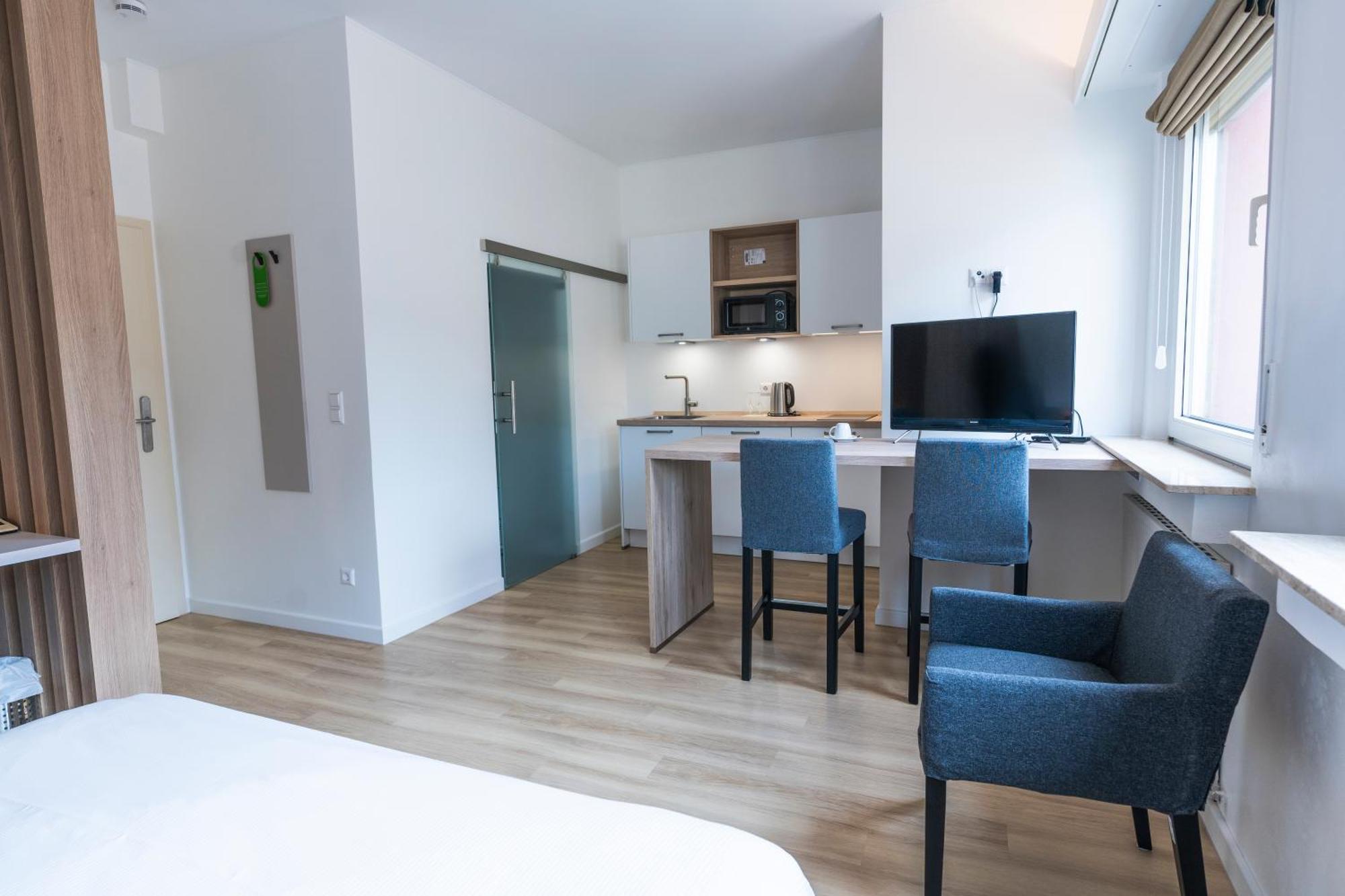 Logis Hotel Acacia Esch-sur-Alzette Eksteriør bilde
